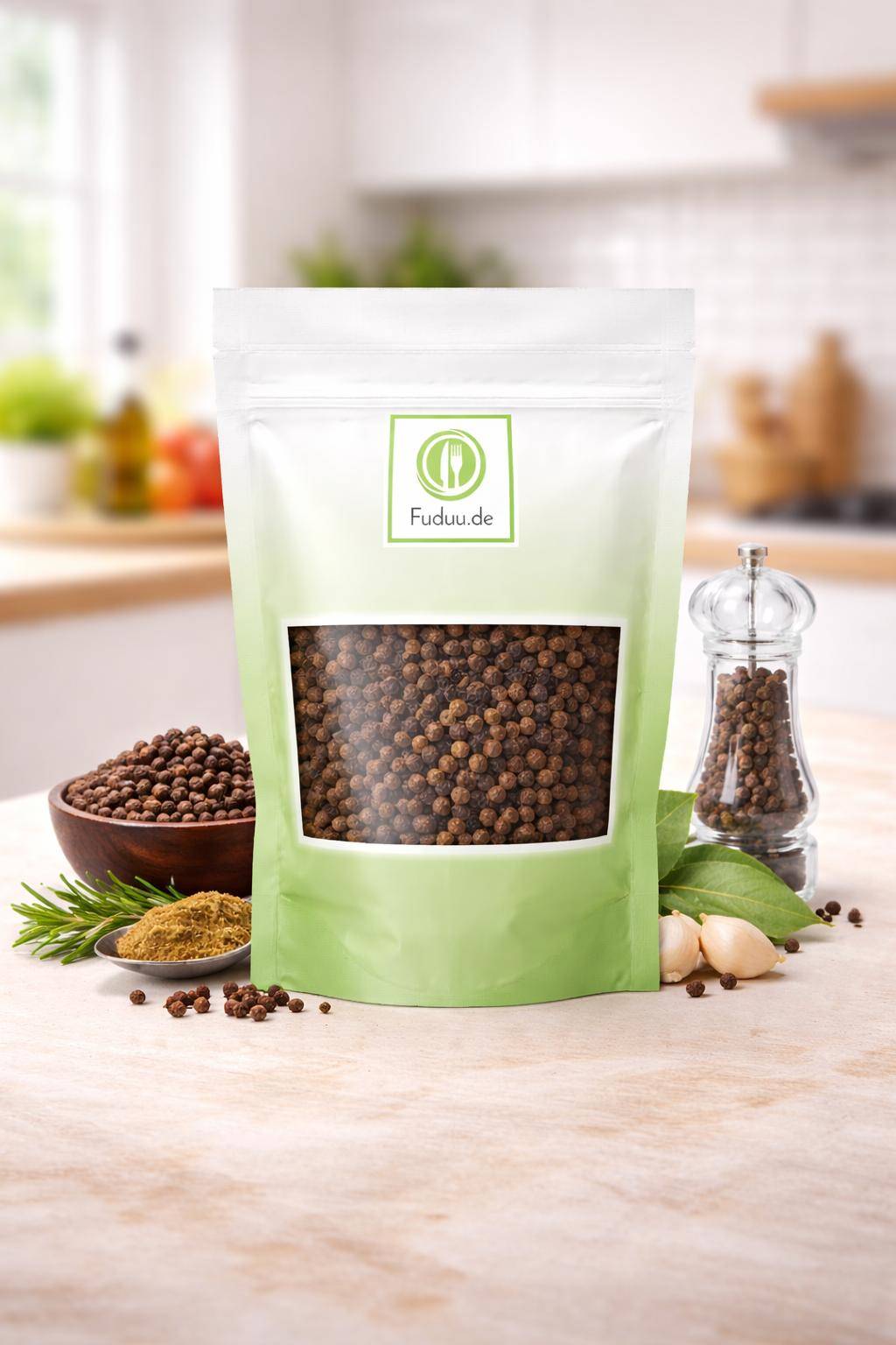 Pfeffer schwarz ganz